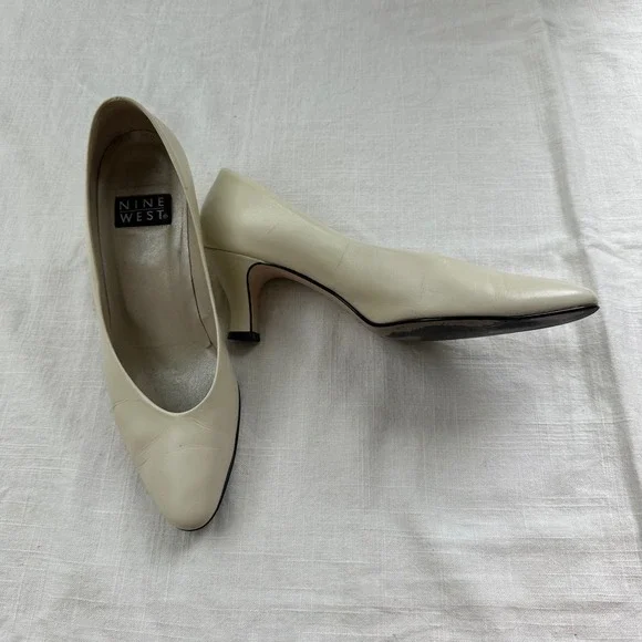 Nine West Vintage Ivory Leather Pointed Toe Heel Pumps Classic Shoes 90s - Picture 12 of 12